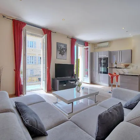 Moderne 3 Pieces Idealement Situe Centre De L! A2b22 Cannes