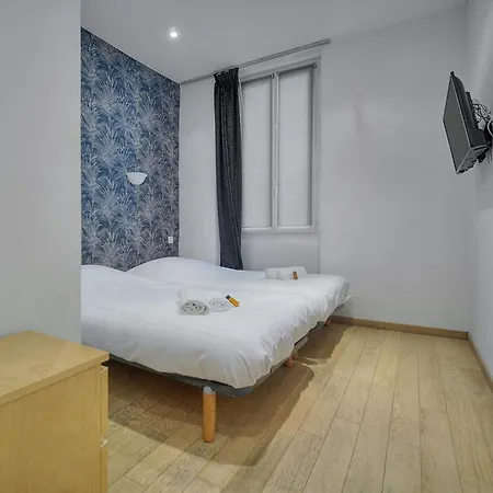 Moderne 3 Pieces Idealement Situe Centre De L! A2b22 Apartment
