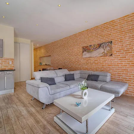 Appartamento 2 Balcon, Felix Faure-coeur De A2b022